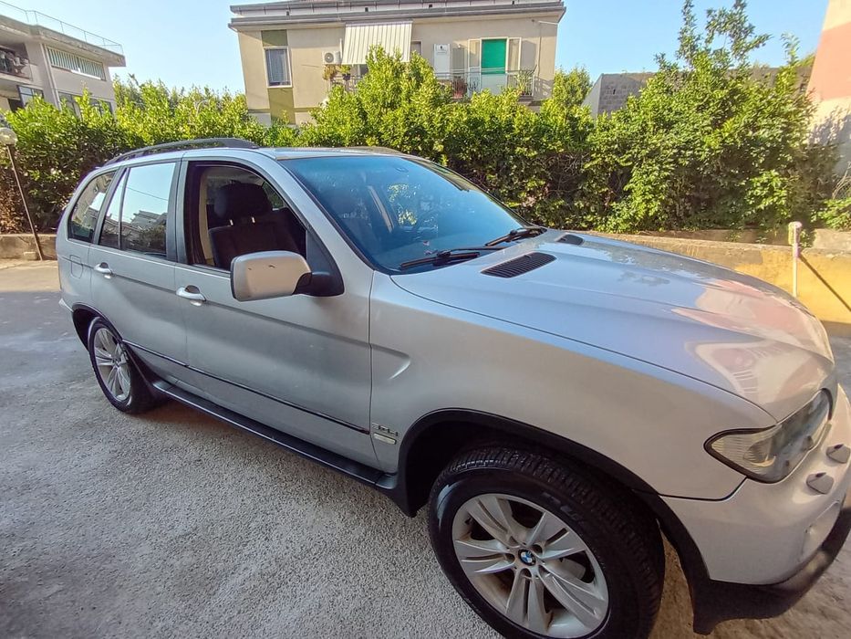 Vând BMW X5 diesel