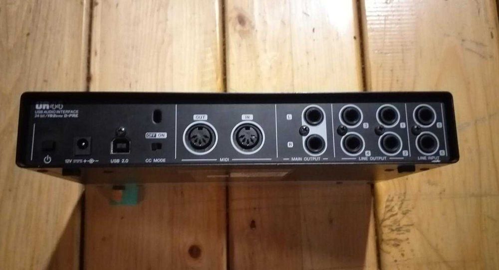 Interfata audio UR 44 usb 2.0 Steinberg