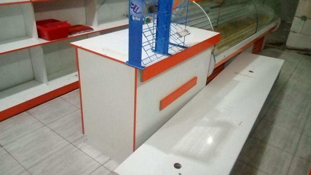 Magazin uchun mebel