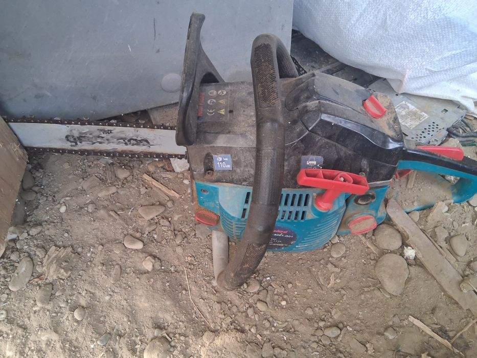 Vand 2 drujbe micul pădurar