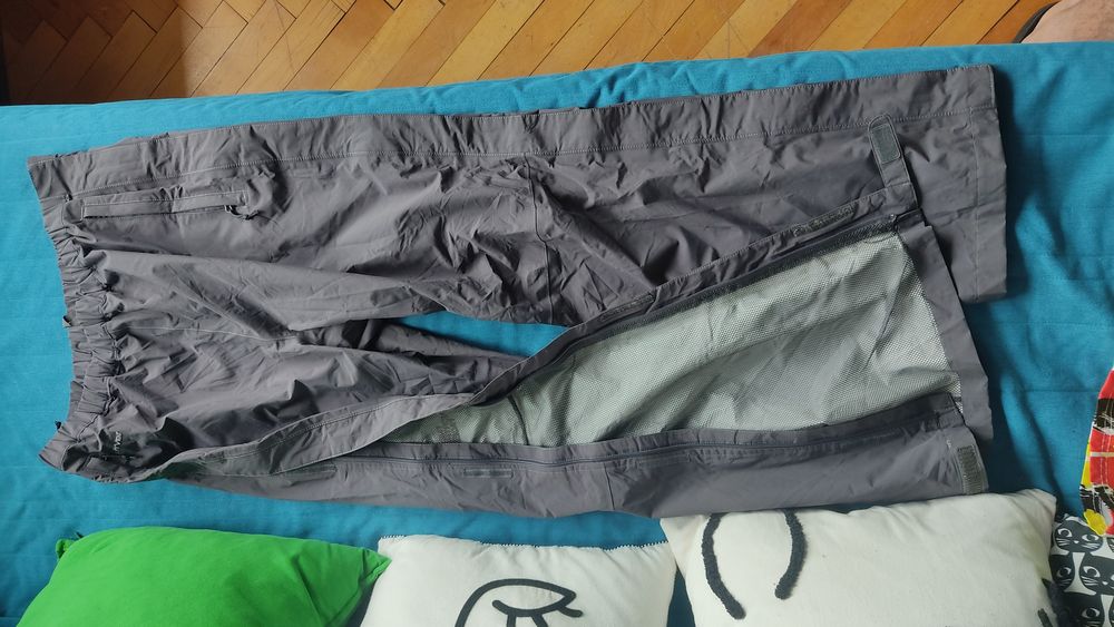 Продавам трекинг панталон The North Face,HY Vent ,Xl рамер,почти нов.