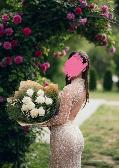 Продавам уникална официална/бална рокля-елегантна, блестяща