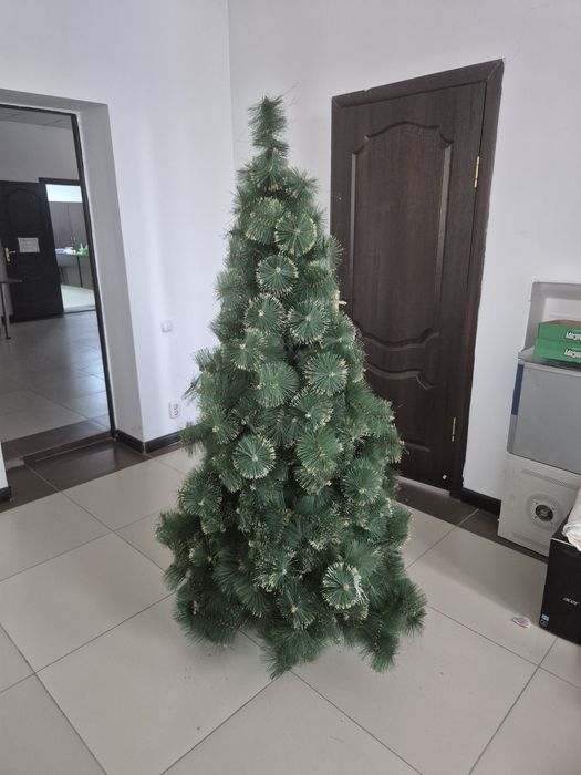 Продам ёлку 2метровую
