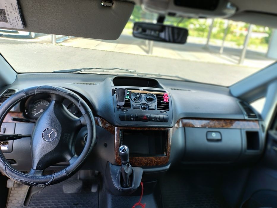 Mercedes  Vito 8+1