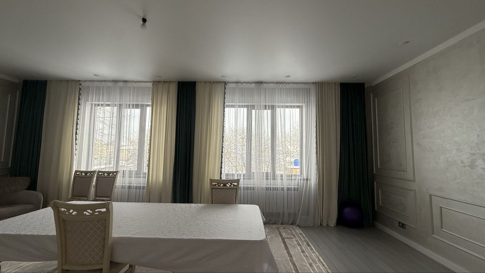 Продается шторы в отличном состоянии!