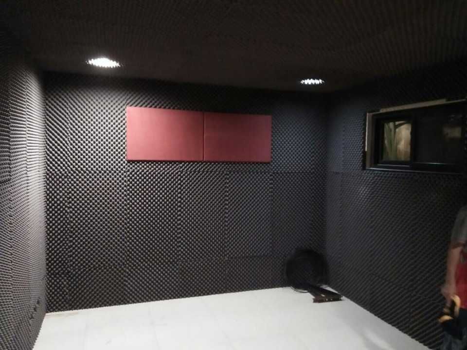 Burete acustic & izolator fonic Studio/Autoadeziv 200x100x5 cm