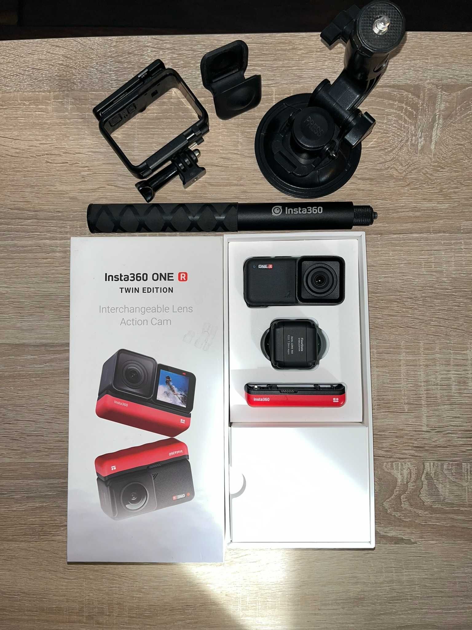 Insta360 One R Twin edition + accesorii