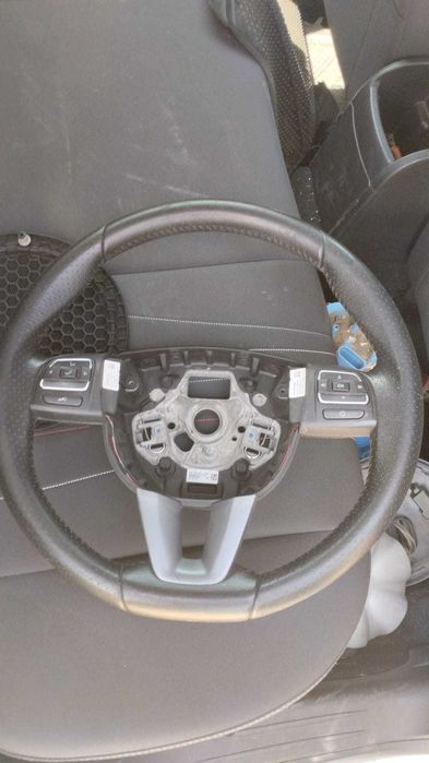 Volan cu Comenzi Seat Leon cod 1P0959537H