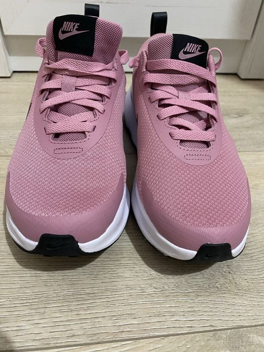 Маратонки Nike 39 н.