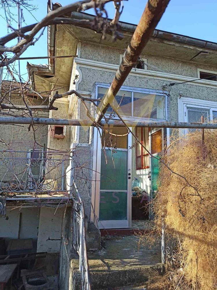 Продава се Къща в Тервел - 240 кв.м за 125 €/кв.м - Снимка #11