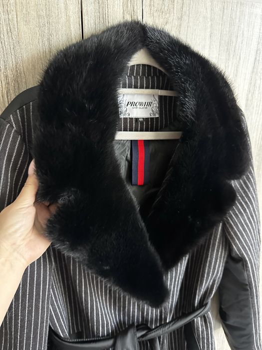 Продам пальто с норковым воротником