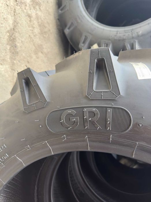 Cauciucuri 11.2-24 Gri 8 ply noi pentru tractor fata pret cu tva