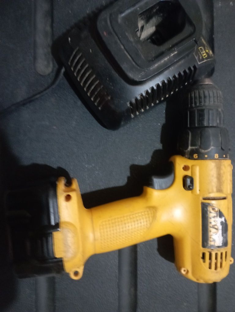 De vanzare Bormasina DeWalt originala din import