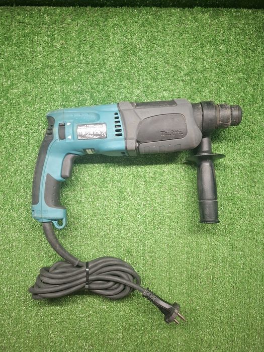 Перфоратор на Makita HR2470