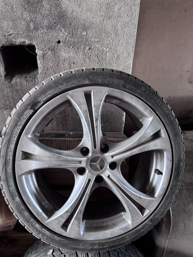 Джанти с гуми за мерцедес 235/40/18