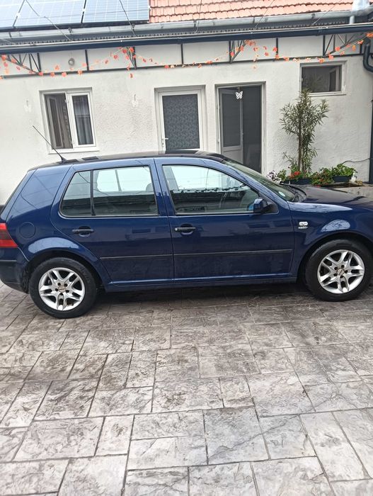Vând Golf 4 1.4MPI Special edition