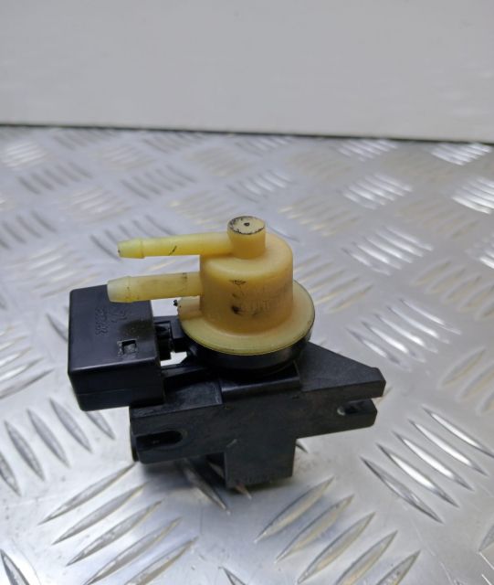 Electrovalva vacuum a0061536628 Mercedes-Benz B-Class W245 seria