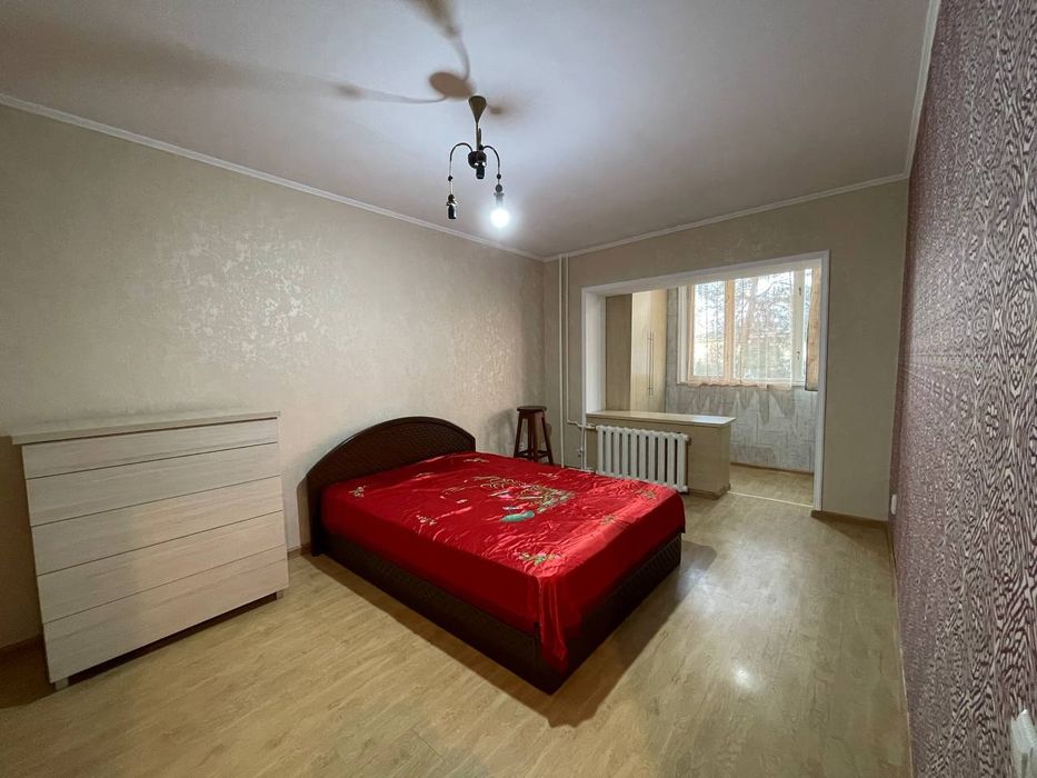 Продается 2-х комнатная квартира. Метро М. Горького. Анор Банк.