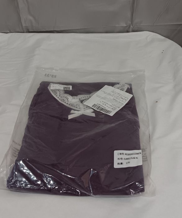 Pijama  mov cu dantelă albă