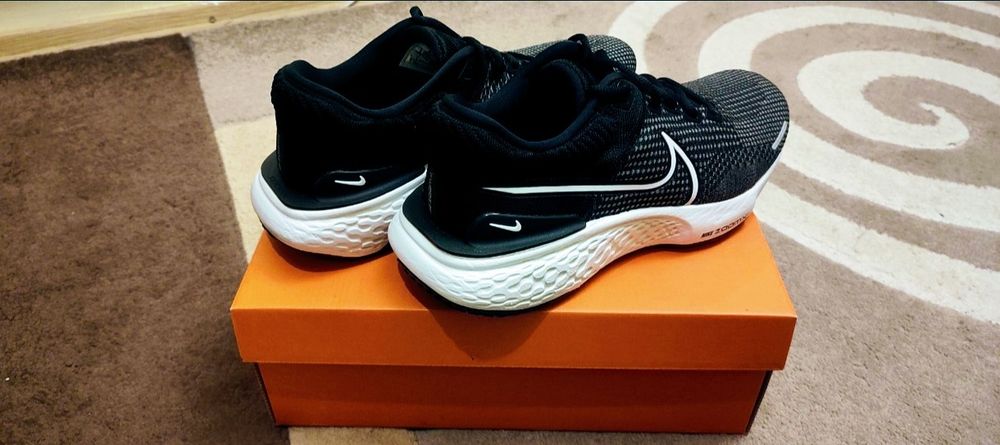 Nike pt alergare Nr44 28cm