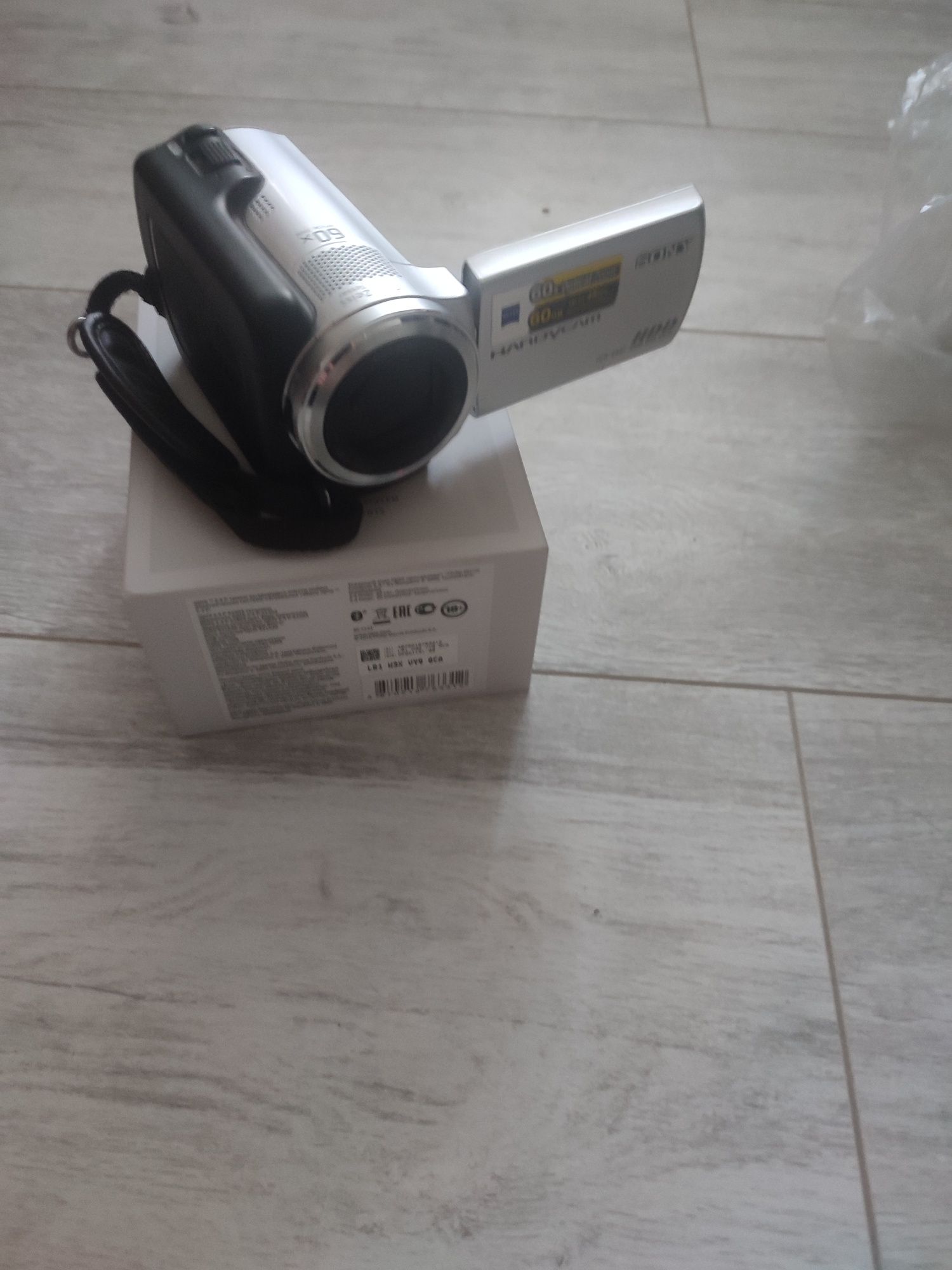 Видеокамера Sony dcr-sr47e