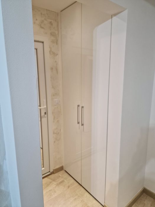 Persoana fizica închiriez apartament 2 camere