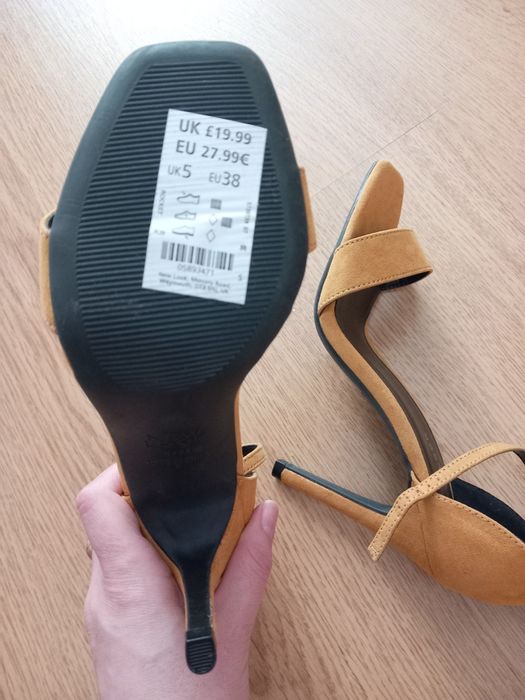 Sandale mustar marimea 38 New Look