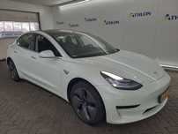 REZERVATA ! Tesla Model 3 Standard Range Plus doar 32.000 km rulati