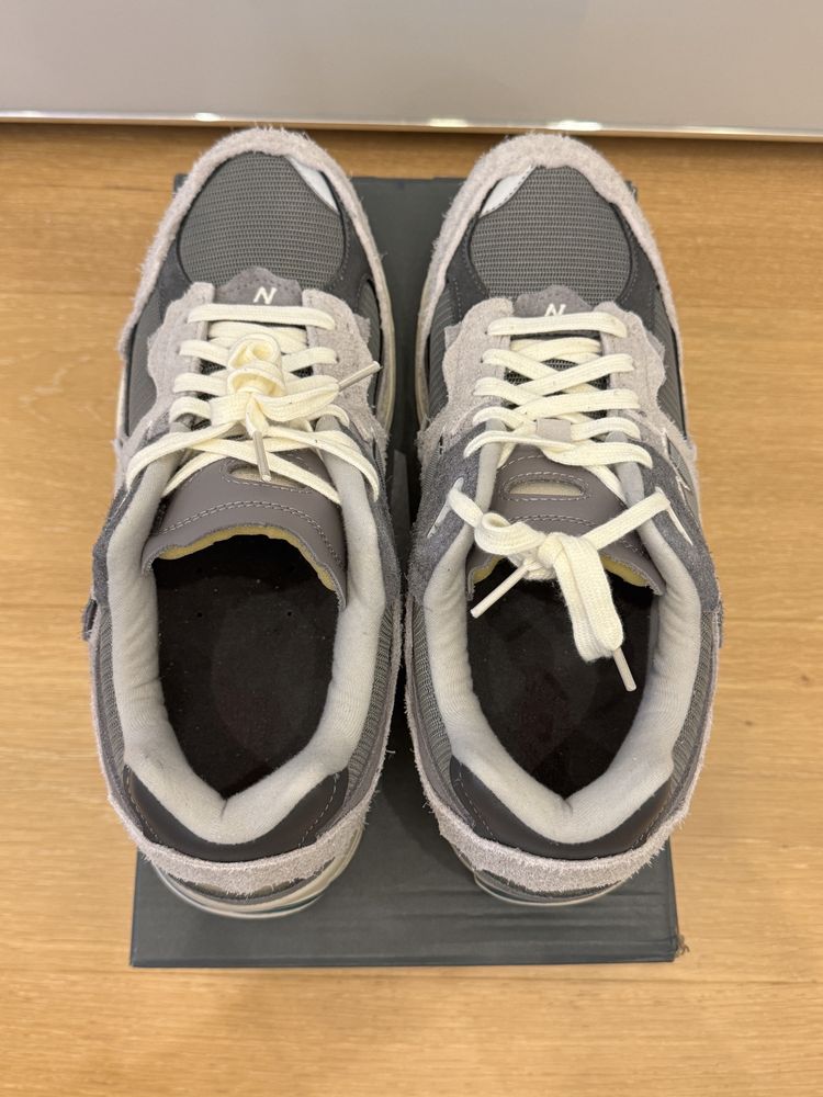New Balance 2002R мъжки обувки маратонки 45EUR + Кутия