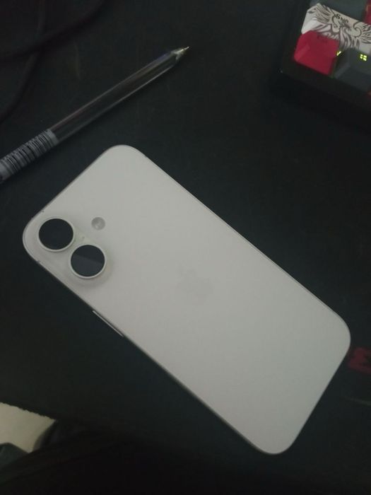 Iphone 16 в почти идеальном состоянии