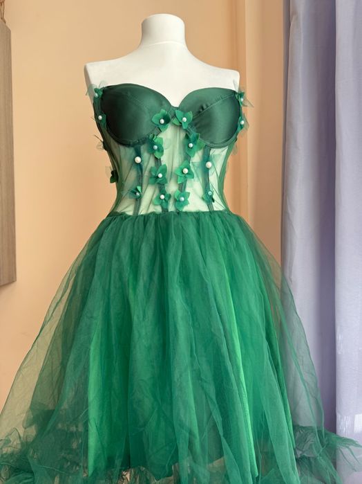 Къса бална рокля