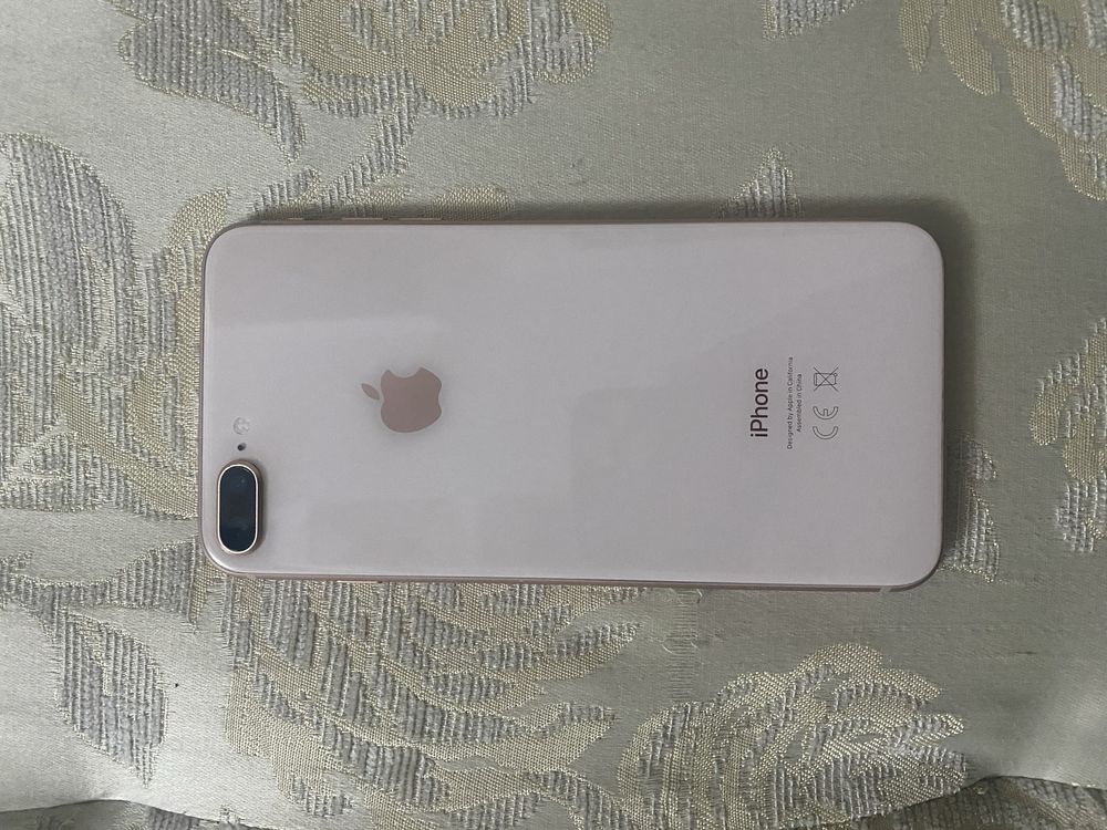 Iphone 8+ 64gb в хорошем состоянии