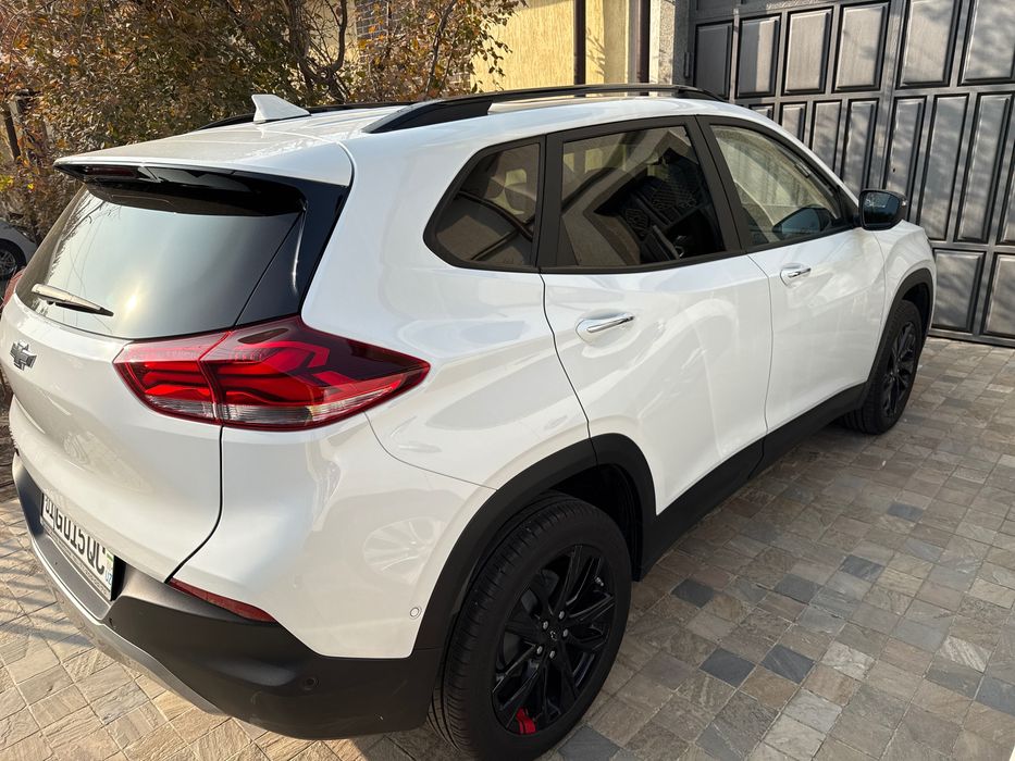 Продаю свой автомобиль tracker red line 2024 года.