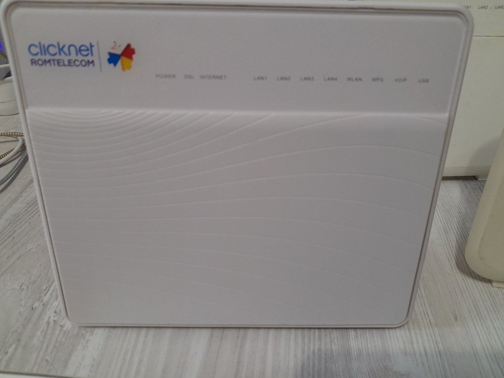 Lot routere Huawei si Plusnet