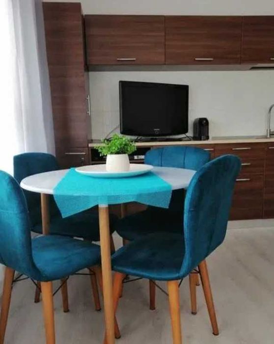 Дава се под наем Двустаен апартамент в Пловдив, Южен - 59 кв.м за 204 € - Снимка #1