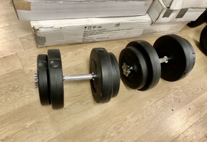 Gantere reglabile noi ideale pt acasa 18+18=36kg. Pret 250 ron