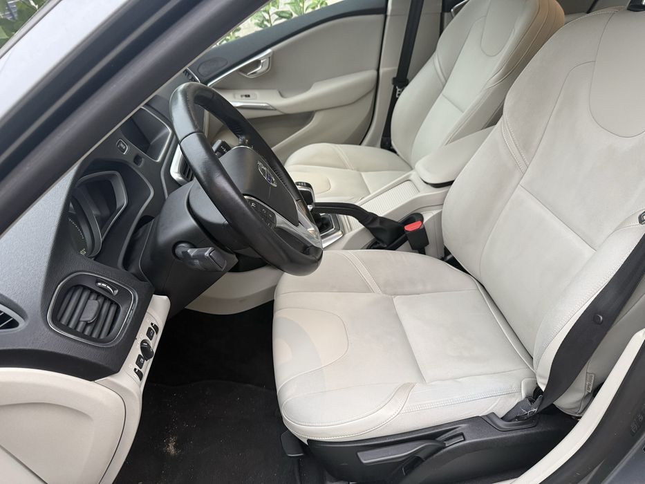 Vanzare Volvo V40 D2