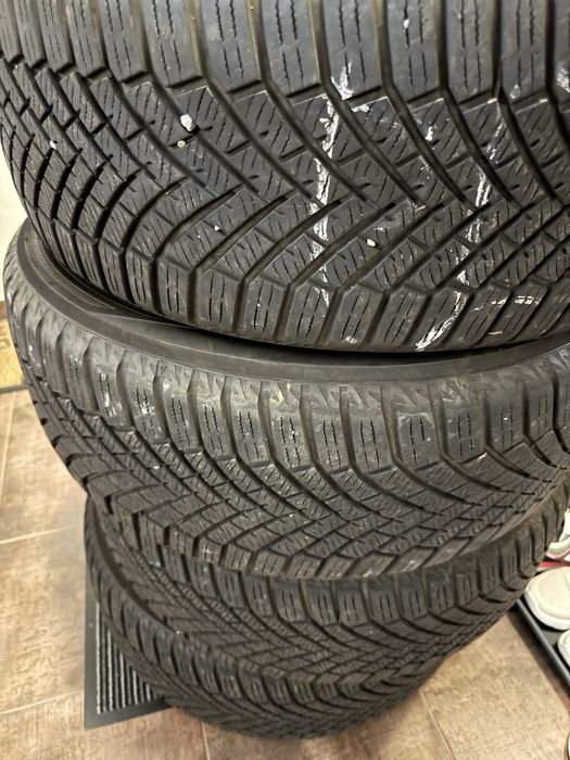 Vand anvelope iarna Yokohama 225 50 18