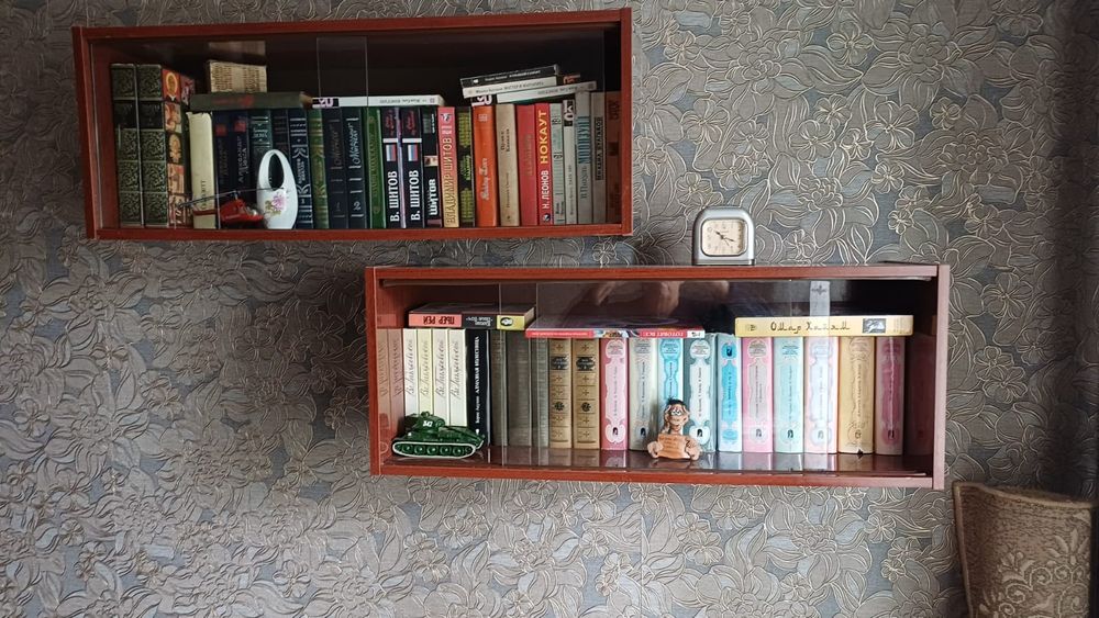 Продам книжные полки
