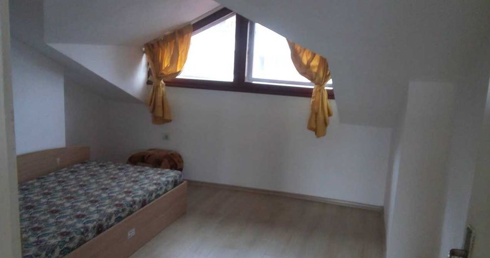 Дава се под наем Тристаен апартамент в Бургас, Лазур - 87 кв.м за 190 € - Снимка #2