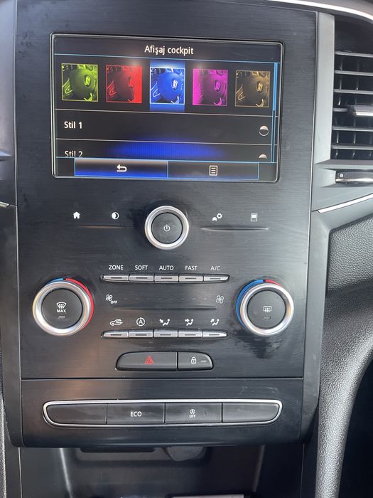 Renault Megane IV Break 1.5 dCi 110 CP / schimb si cu clio +diferenta