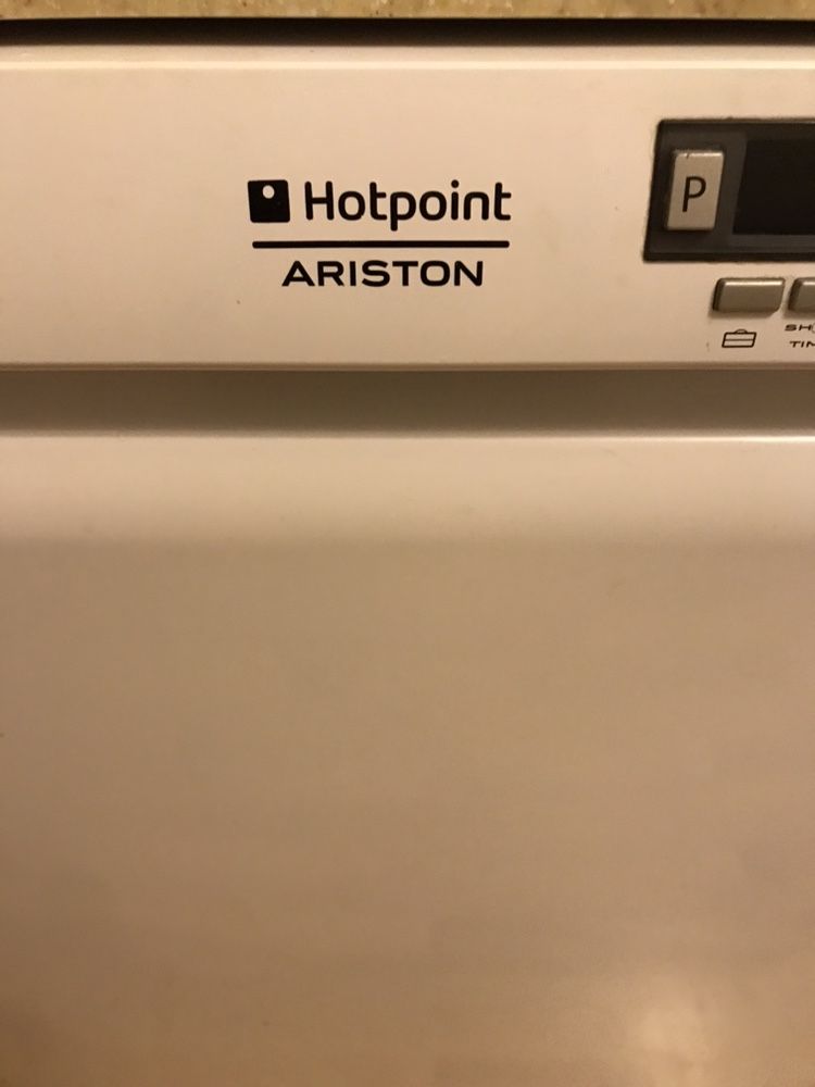 Посудомоечная машинка Ariston