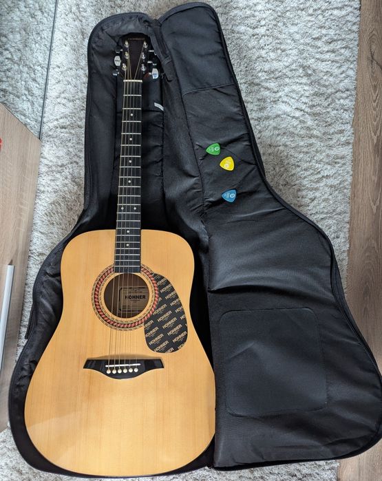 Акустична китара Hohner + калъф