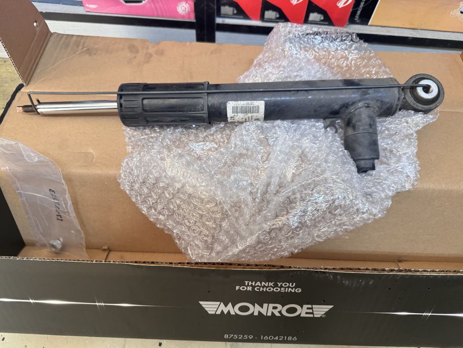 2x Amortizoare Spate Octavia IV Kombi cu senzori