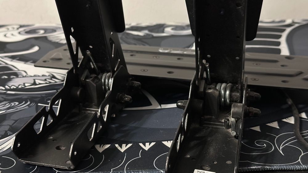 Moza r5 игровой руль