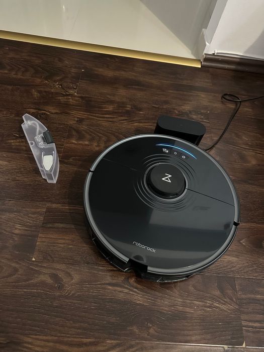 Vând aspirator robot Roborock S7