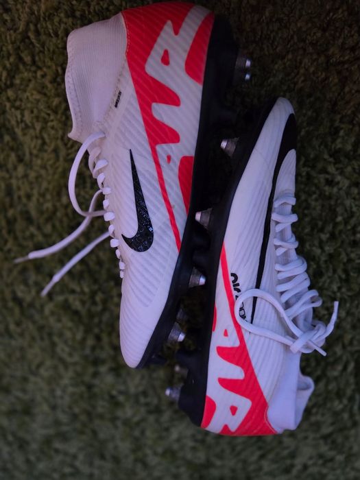 Бутонки Nike mercurial