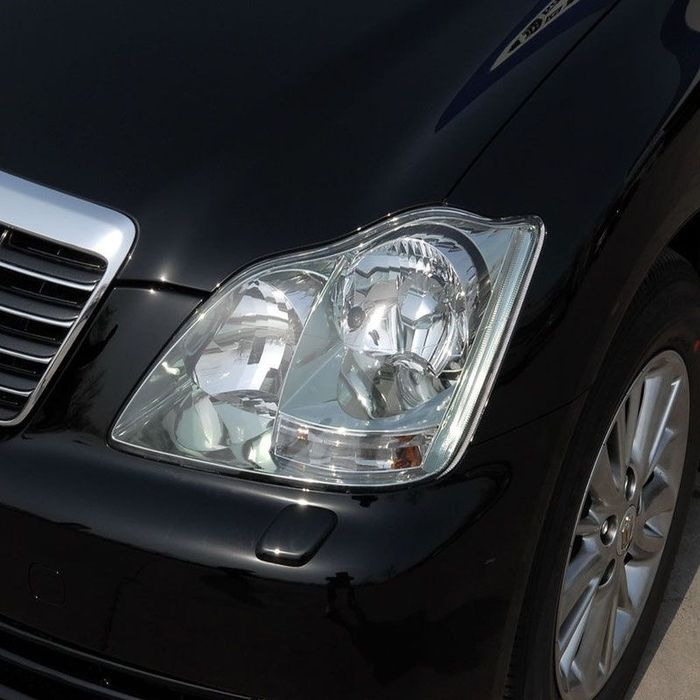 Стекла фар Tayota crown 05-09г. Тайота краун