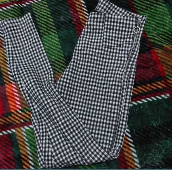 Pantalon  Kiabi  in carouri  XXS/XS