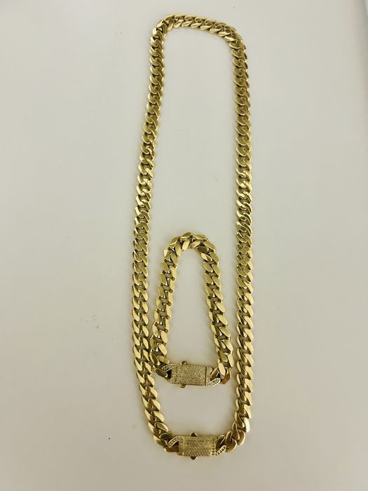 Vand set Cuban aur Monaco